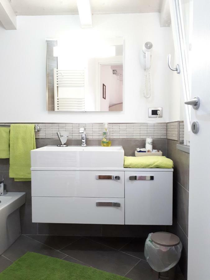 Ferienwohnung Residenza Borgo Antico Monte Isola Exterior foto